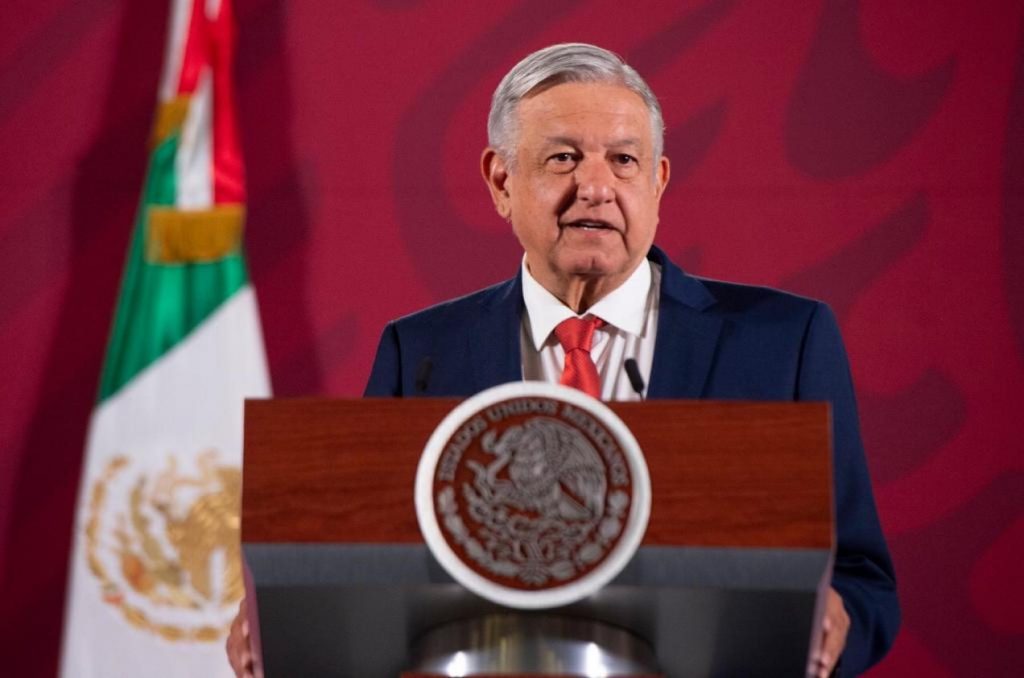 AMLO espera disculpas de Calderón por escribir en twitter que comió con el hermano del ‘Chapo’.