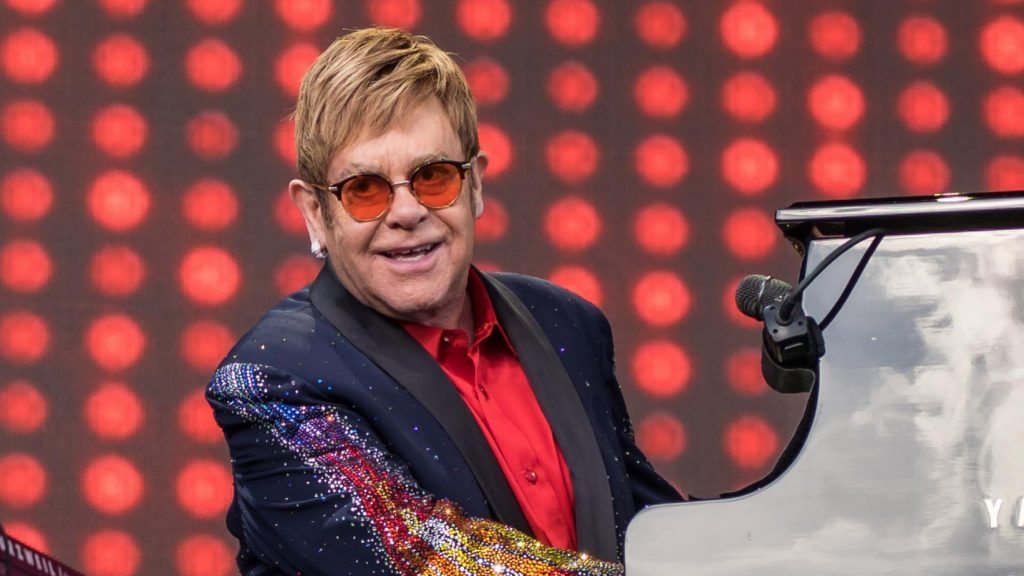 Este domingo Elton John y otros artistas darán concierto por tv para recaudar fondos para el coronavirus