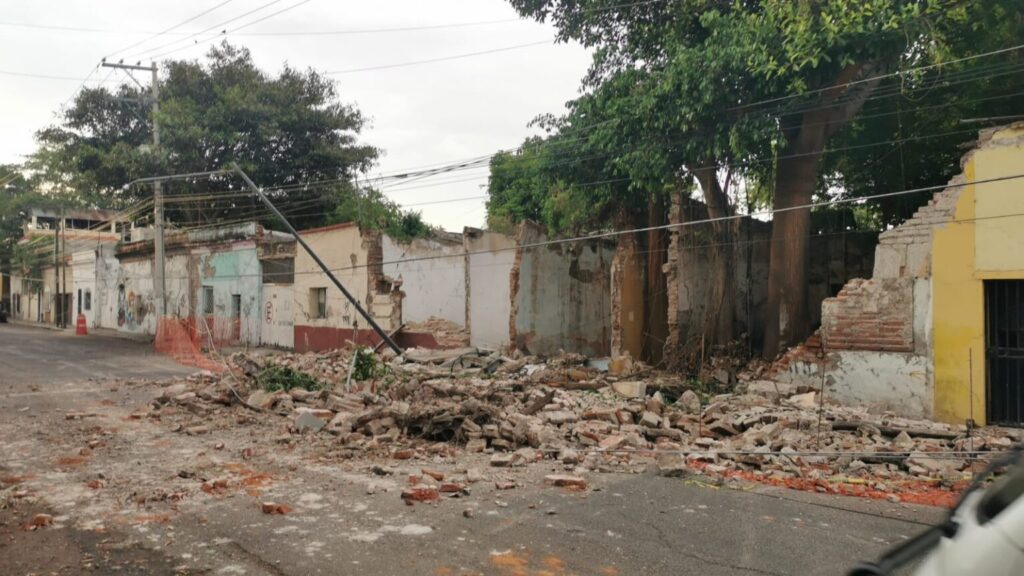 Se derrumba finca antigua en el Centro Histórico de Culiacán